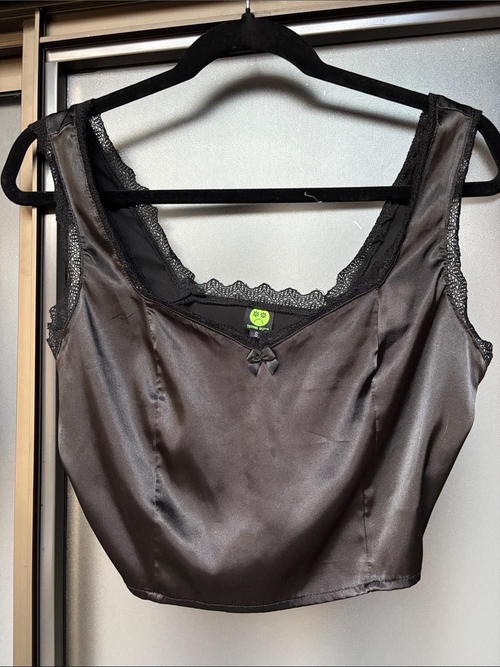 Satin Lace Trim Crop Tank Top in black